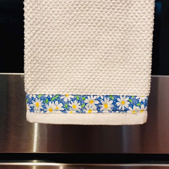 Hanging Kitchen Tea Towel, Button Closure, Cabinet Oven Towel Blue Daisy - Picture 4 of 9